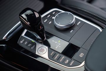 danhgiaxe-com-bmw-thaco-xventure-2024-viet-nam-01603-070824 Đây là chi tiết xứng đáng được khen ngợi trên X3, trong thời đại các phím bấm cảm ứng đang dần trở thành xu hướng.