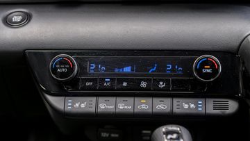 hyundai-elantra-2024-9-142859 Cụm điều khiển hệ thống điều hòa tự động 2 vùng độc lập