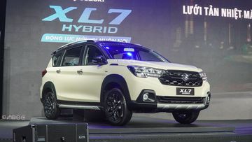suzuki-xl7-hybrid-2024-19-005736 Suzuki XL7 Hybrid 2024 không thay đổi quá nhiều về thiết kế bên ngoài và kích thước tổng thể