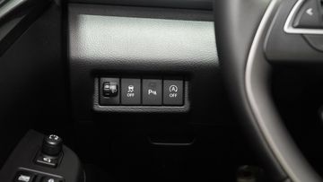 suzuki-xl7-hybrid-2024-38-010549 Suzuki XL7 Hybrid 2024 được nâng cấp tính năng Idling Stop, có thể ngừng và khởi động lại động cơ rất nhẹ nhàng