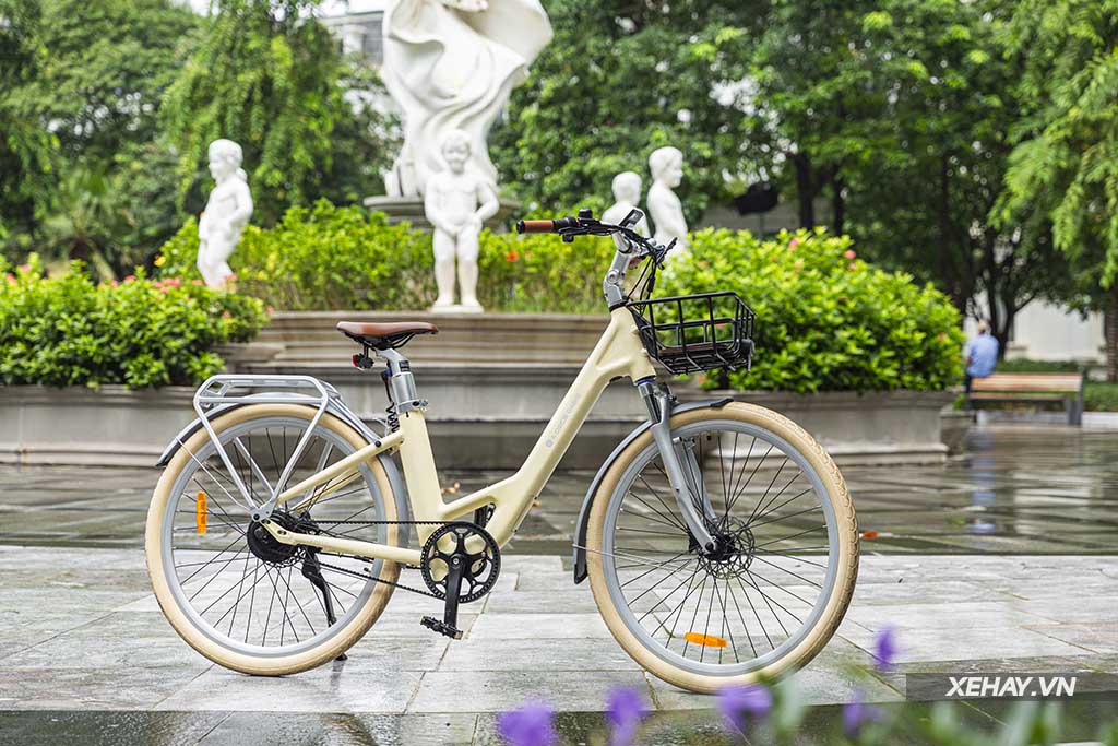 xehay-ado20a28-12102023-1