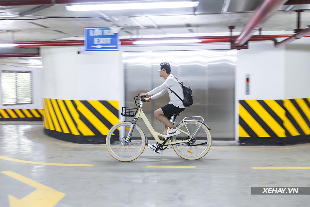 xehay-ado20a28-12102023-17