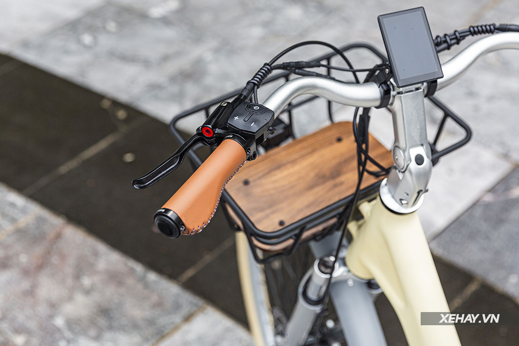 xehay-ado20a28-12102023-2