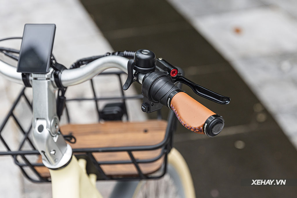 xehay-ado20a28-12102023-3