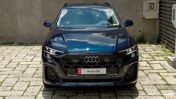 audi-q8-2025-15-061444 Thiết kế Audi Q8 2025 vẫn giữ được vẻ thanh lịch và cao cấp, đi kèm với những điểm nhấn đặc trưng