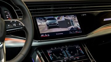 audi-q8-2025-39-062528 Audi Q8 2025 được trang bị các hệ thống an toàn và hỗ trợ lái mới nhất