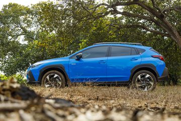 cn_1314-121313 Thân xe Subaru Crosstrek 2025 cũng có những đường gân dập nổi cá tính hơn trước đây