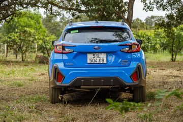 cn_1321-122413 Đuôi xe Subaru Crosstrek 2025 vẫn theo thiết kế gọn gàng, tối ưu khả năng vận hành linh hoạt trong đô thị