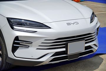 dsc03695-010613 BYD Sealion 6 2025 cũng thiết kế ốp bảo vệ cản trước tăng phần cứng cáp, kết hợp với hốc hút gió phía trước đem lại sự cân bằng