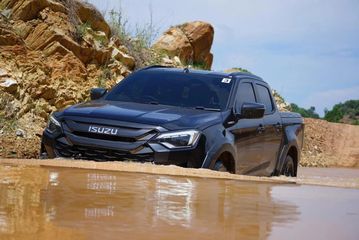 isuzu-d-max-2025-35-003359 Isuzu D-Max 2025 gây ấn tượng với khả năng lội sâu đến 800 mm