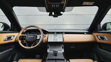 range-rover-velar-2025-28-173422 Thiết kế khoang lái Range Rover Velar 2025 được cải tiến khá nhiều so với phiên bản tiền nhiệm