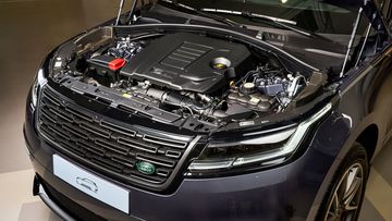 range-rover-velar-2025-47-175051 Range Rover Velar 2025 tiếp tục cung cấp tùy chọn vận hành linh hoạt lên đến 3 cấu hình động cơ