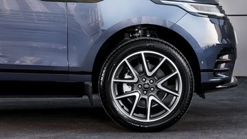 range-rover-velar-2025-8-173238 Range Rover Velar 2025 tiếp tục cung cấp danh mục tùy chọn la-zăng đa dạng từ kích thước đến thiết kế