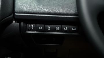 toyota-camry-2025-30-162140 Toyota Camry 2025 đầy đủ các tính năng an toàn quan trọng