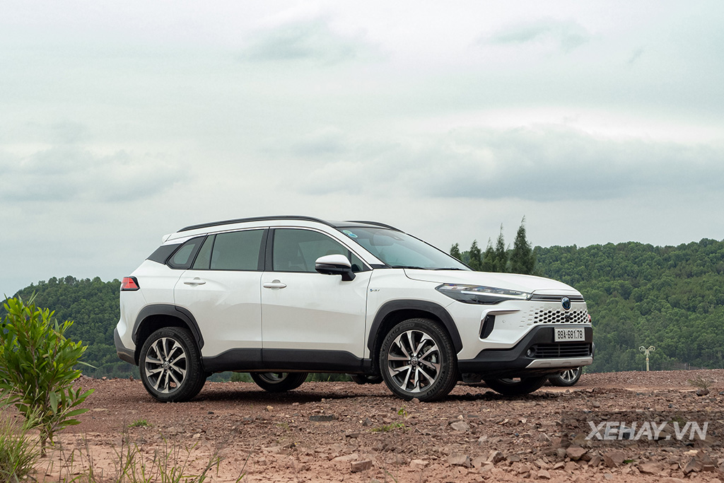 xehay-toyota-corolla-cross-23102024-3