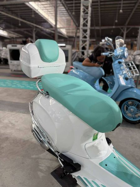 xehay-vespa-150525-2