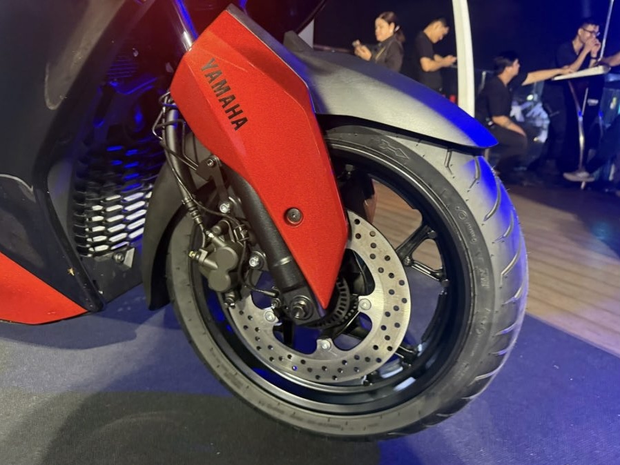 xehay-yamaha20xmax300-01062520-204