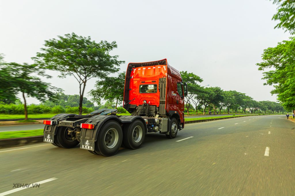 xehay_chenglong20dau20keo_291024_2