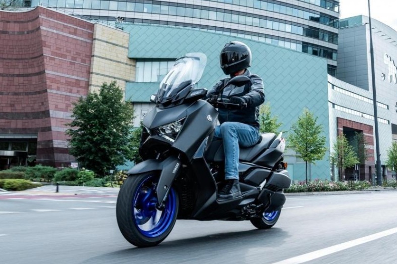 xehay_xmax300_260525_4