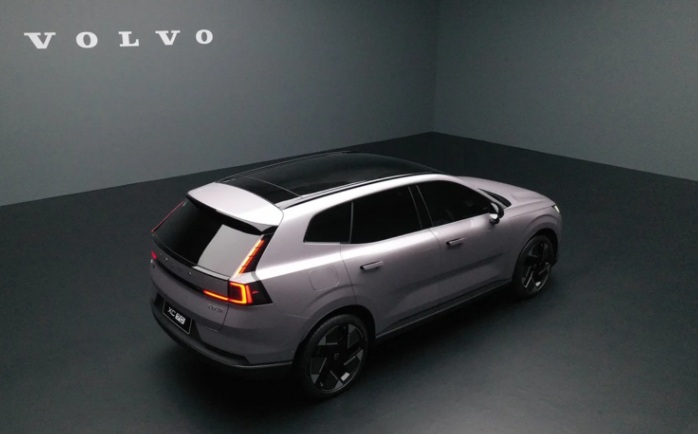 xehay_volvo20xc70_150825_4