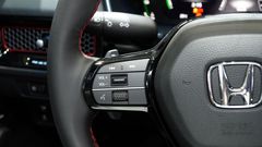 honda-civic-2025-17-153625 Các dãy phím bên phải vô lăng Honda Civic 2025 tiếp tục điều khiển các chức năng media