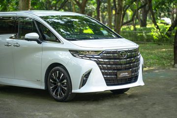 toyota-alphard-2025-160630