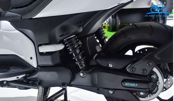 Về động cơ và khả năng vận hành