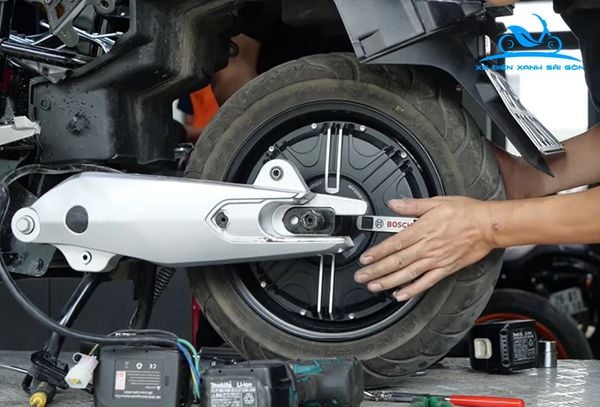 Về động cơ và khả năng vận hành