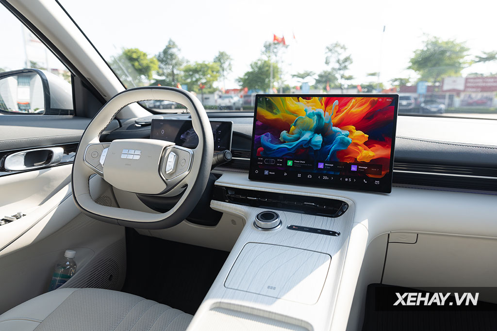 xehay-geely-ex5-29092025-10