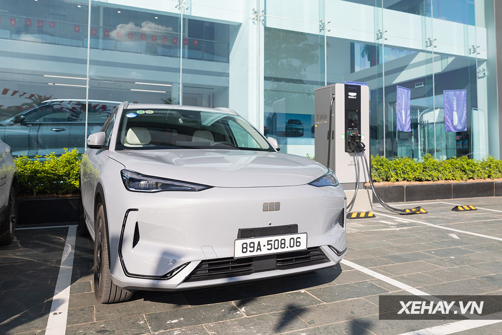 xehay-geely-ex5-29092025-3