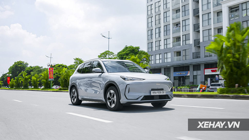 xehay-geely-ex5-29092025-4