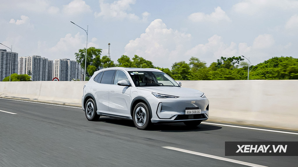 xehay-geely-ex5-29092025-8