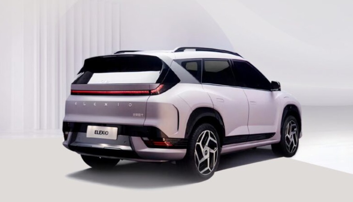 xehay_hyundai20elexio20eo_141025_4