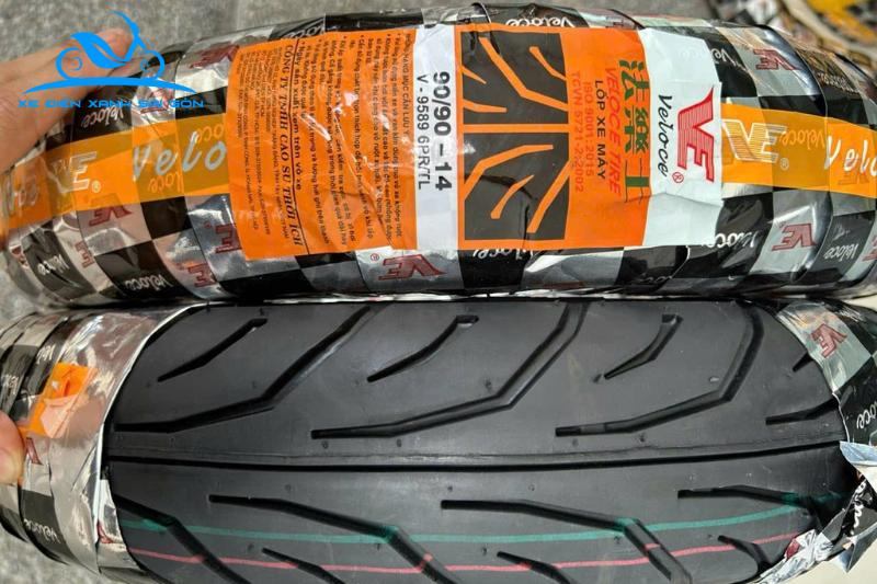 Giá lốp xe đạp điện 2025