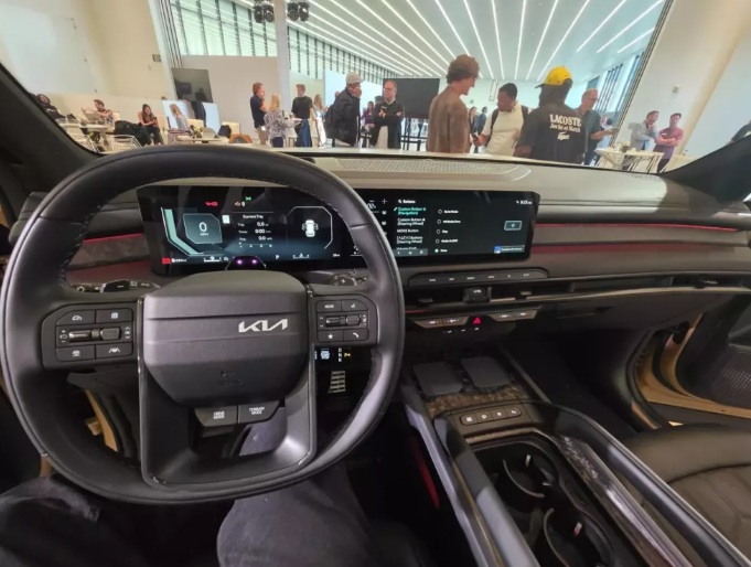 xehay_att20telluride_121125_5