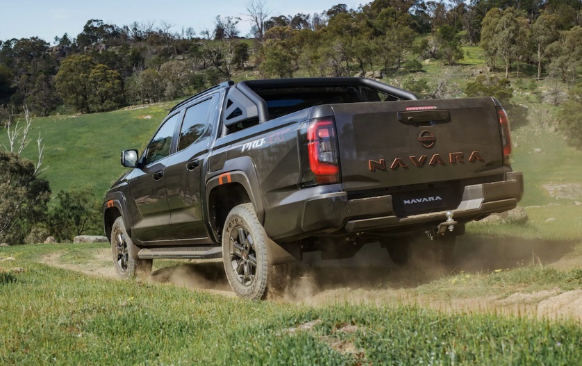 xehay_navara202026_201125_6