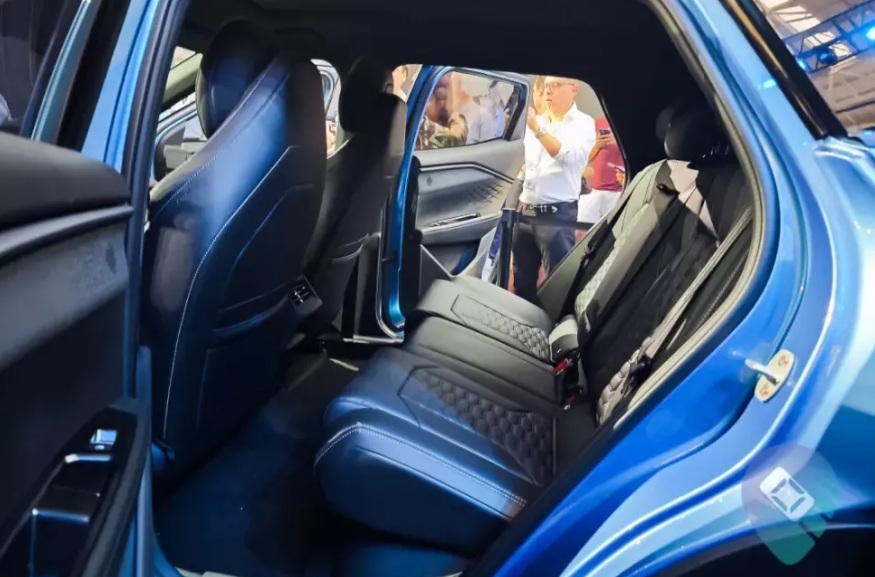 xehay_omoda4_051225_6