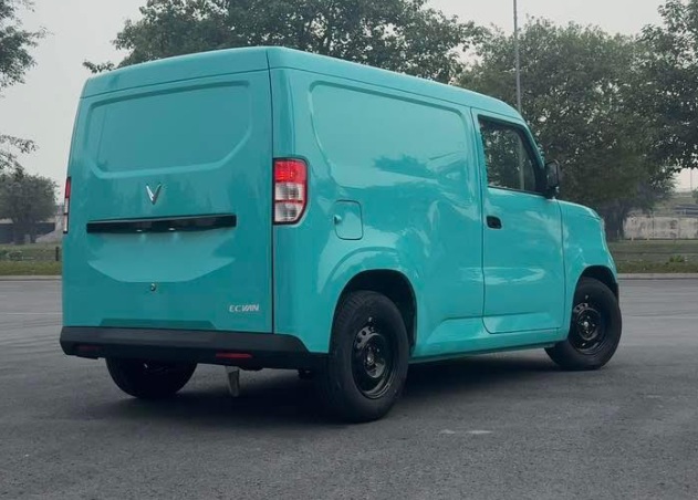 xehay_vf20ec20van_061225_2