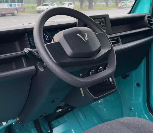 xehay_vf20ec20van_061225_7