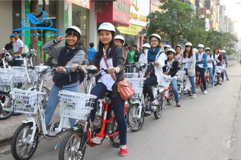 Xe đạp điện không bắt buộc phải lắp gương chiếu hậu