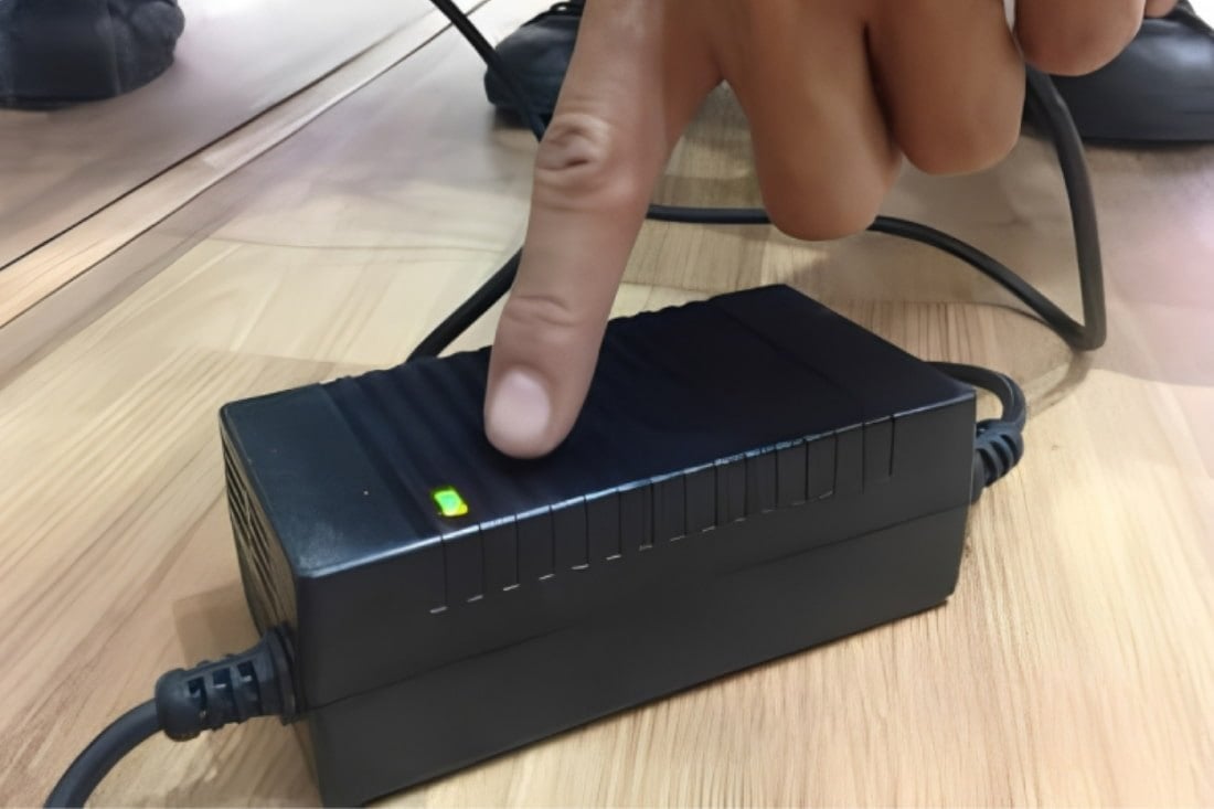 cuc-sac-xe-dien-bi-nong-2_ecf1bff6c0004743a7b3d3dab2623204