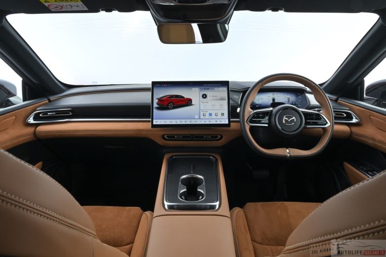 xehay_mazda206e_140326_4