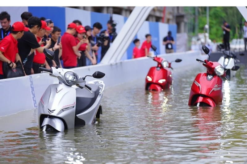 bao-quan-xe-dien-trong-mua-mua-3_97b40f796f344411a47187ac0bc92a4a