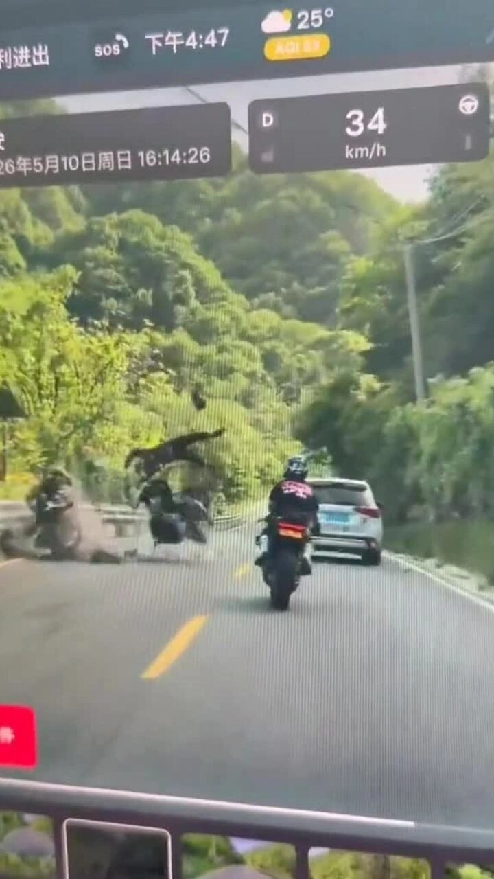 Nữ biker chạy sang làn ngược chiều làm người khác thiệt mạng