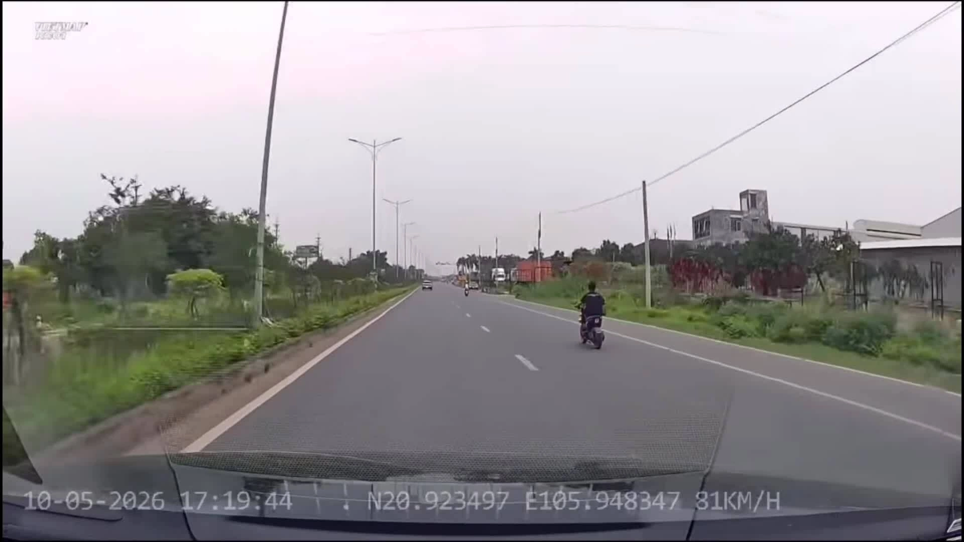 Xe máy điện độ chạy 90-100 km/h