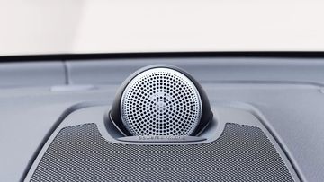 Hệ thống loa Bowers & Wilkins 15 loa 1410W cao cấp trên Volvo XC60 2026