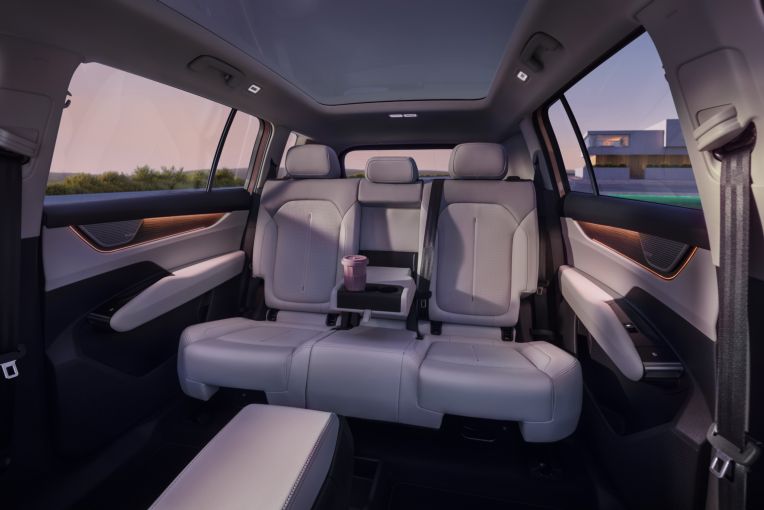 xehay_skoda20peaq20ra20mat_240626_4