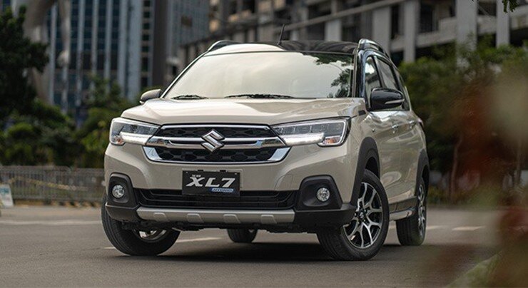 Suzuki XL7 có mức giá bán dao động dưới 700 triệu đồng.