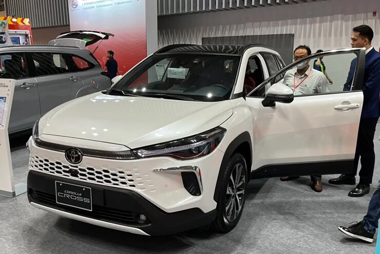 2-1784039532-415-width740height495 Toyota Corolla Cross HEV là mẫu xe hybrid bán chạy nhất trong 5 tháng đầu năm 2026.