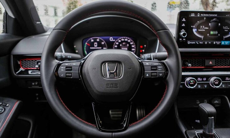 ci6-1784676171-782-width740height444 So sánh Honda Civic e: HEV RS và Toyota Yaris Cross Hybrid - 5